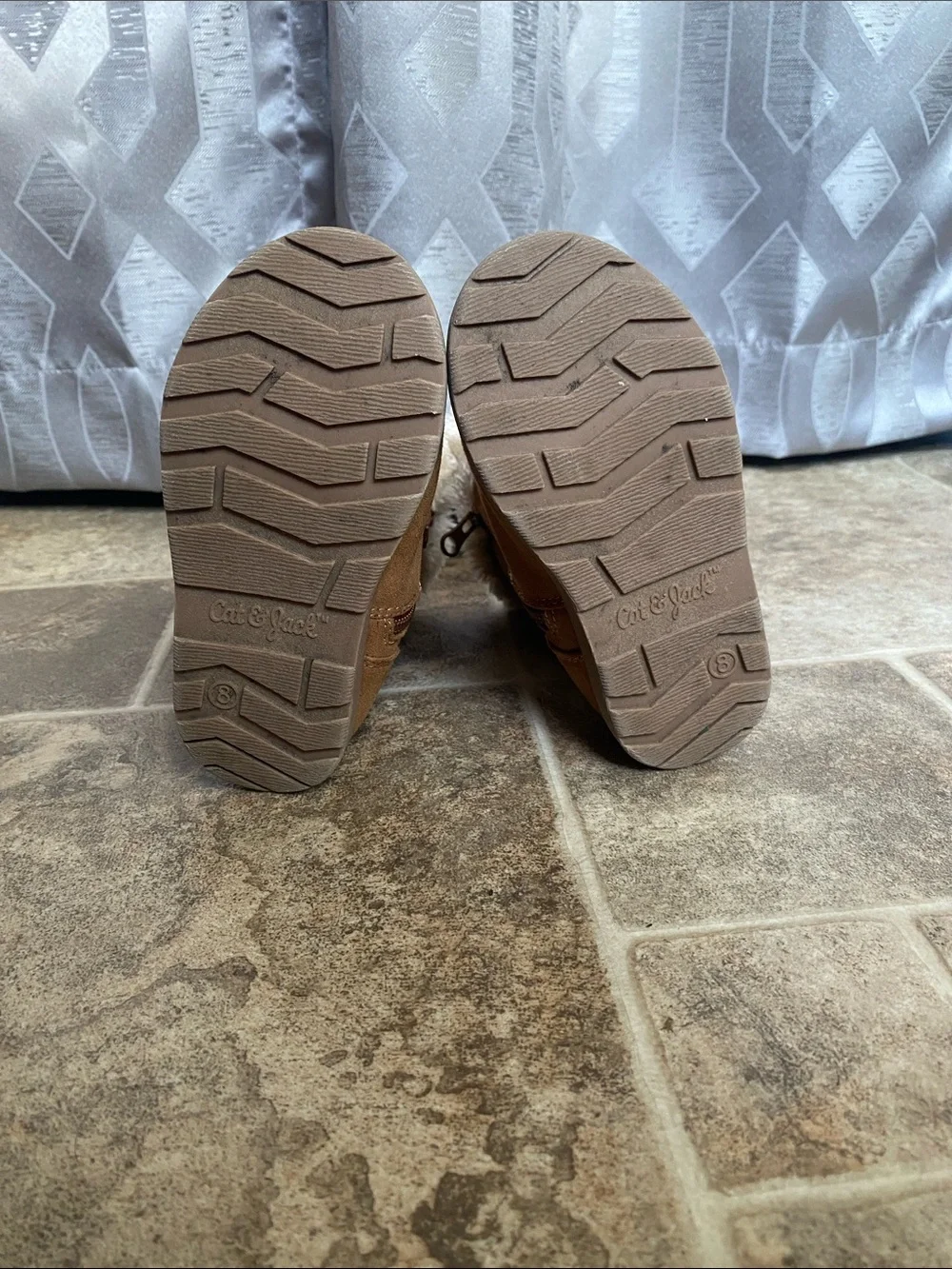 Cat & Jack Toddler Girls Size 8 Brown Faux Fur Lined Winter Boots